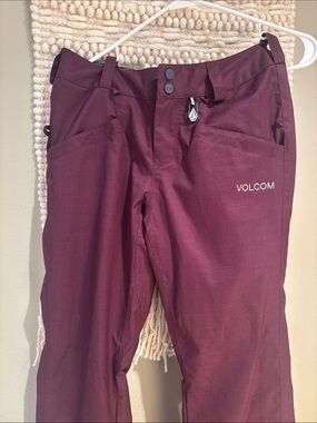 Volcom womens Burgundy Snow Pants